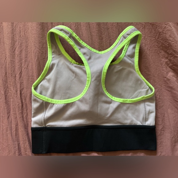 Nike Sports Bra - Picture 3 of 5